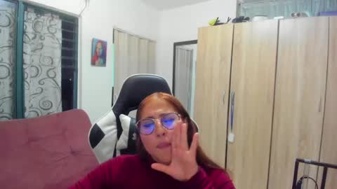 restrepovg23 online show from June 5, 12:28 am
