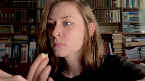 Rie online show from April 7, 1:57 pm