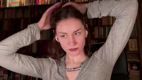 Rie online show from April 22, 6:15 pm