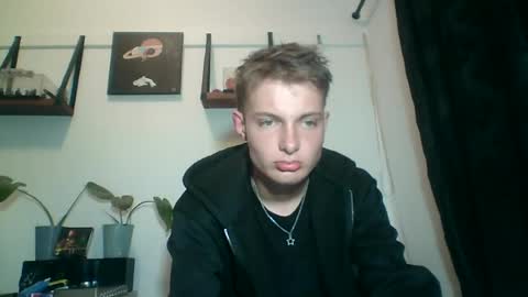 reynhardt online show from June 27, 11:22 pm