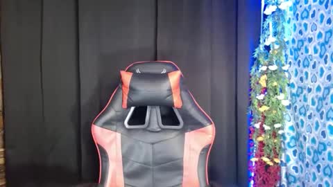 rhianesassy online show from February 3, 6:02 am