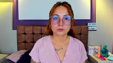 Snapshot of rhosyn_reyes chatting on January 19, 7:37 pm rhosyn_reyes online show from January 19, 7:37 pm