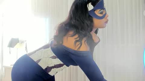 riby  online show from October 31, 7:47 pm