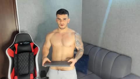 ricardogonzalez666 online show from February 6, 11:04 pm