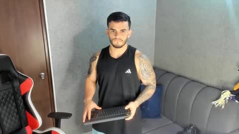 ricardogonzalez666 online show from March 3, 11:35 pm