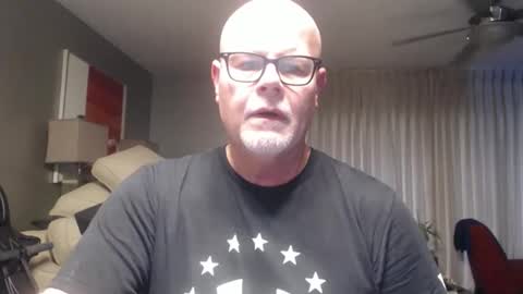 rich32937 online show from April 19, 6:43 pm