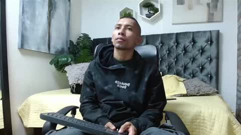 richar_voller online show from February 13, 11:06 am