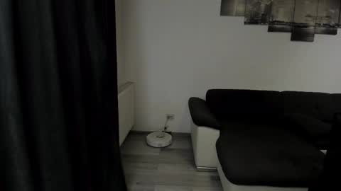 RichardDarell online show from May 4, 4:52 am