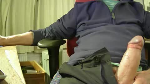 Snapshot of richardhungguy8 chatting on October 18, 6:56 pm richardhungguy8 online show from October 18, 6:56 pm
