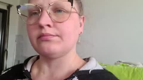 Anna - not anna - right Anna  online show from March 25, 11:39 am