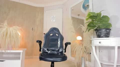 RicoBrowm online show from November 17, 3:53 am