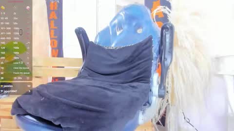 RicoBrowm online show from October 27, 5:29 am