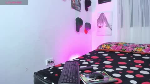 Rihanna hotx online show from March 18, 2:50 am