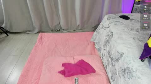 Sara online show from November 6, 10:29 am