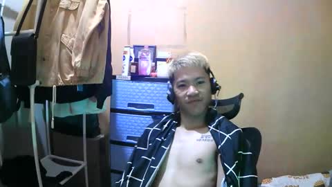 riiichie12 online show from November 11, 6:43 pm