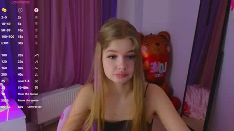 Rina online show from March 17, 10:15 pm