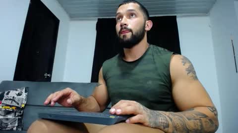 Snapshot of riley_bryant19 chatting on October 27, 2:55 am Riley Bryant19 online show from October 27, 2:55 am