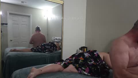 Riley  Logan online show from April 11, 11:47 am