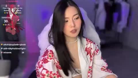 rin_n1ght online show from May 14, 2:37 pm