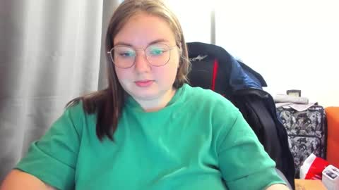 rina16 online show from October 31, 6:25 am