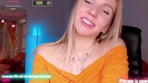 Rina Asty online show from November 1, 9:47 pm