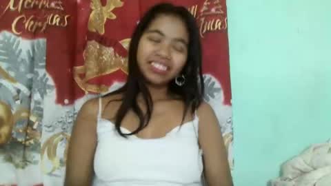 Snapshot of rinah856024 chatting on February 27, 12:34 pm rinah856024 online show from February 27, 12:34 pm