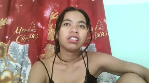 Snapshot of rinah856024 chatting on February 25, 12:05 pm rinah856024 online show from February 25, 12:05 pm