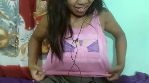 Snapshot of rinah856024 chatting on March 5, 5:29 pm rinah856024 online show from March 5, 5:29 pm