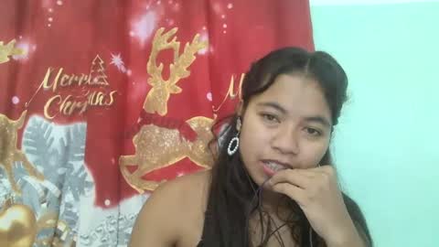Snapshot of rinah856024 chatting on March 2, 1:27 pm rinah856024 online show from March 2, 1:27 pm