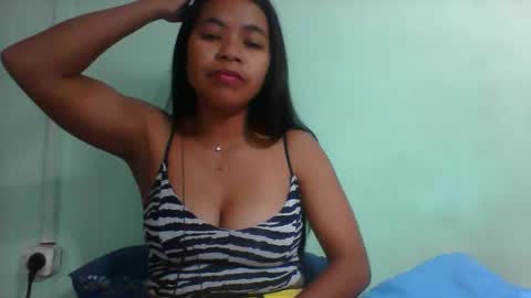 rinah856024 online show from November 10, 7:05 pm