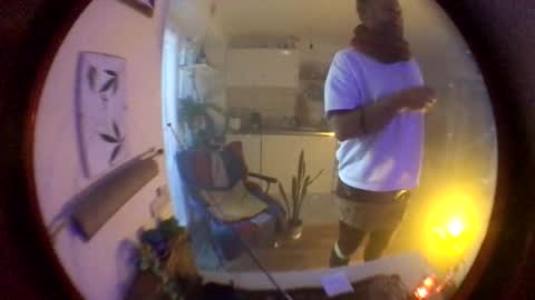 Snapshot of riod_rainforest_1983 chatting on October 19, 4:22 pm Rotrigo online show from October 19, 4:22 pm