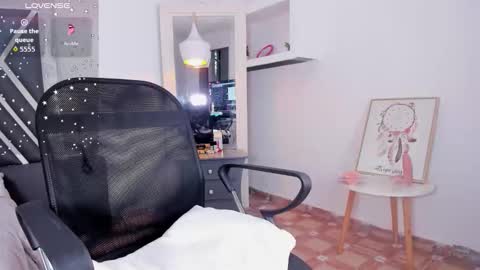 Ririblonde online show from October 31, 8:20 pm