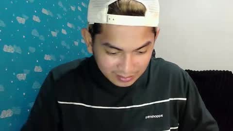 ririhoee online show from March 31, 9:15 pm