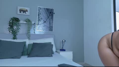 RIRI  online show from November 19, 11:53 am