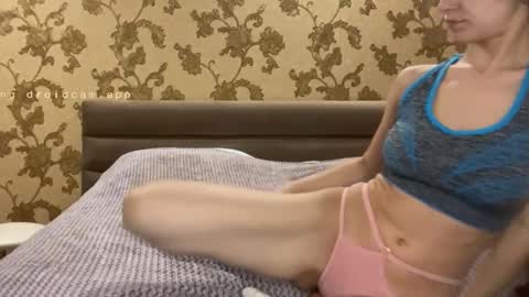 Riri online show from October 9, 6:02 pm