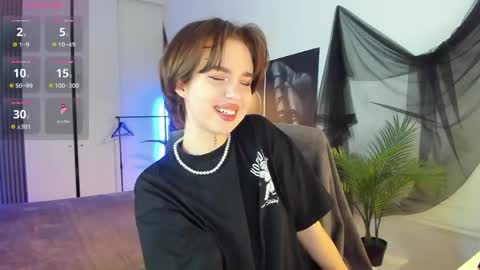 Alice online show from March 21, 9:30 pm