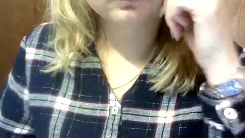 RiveraMaureen online show from December 23, 6:37 pm