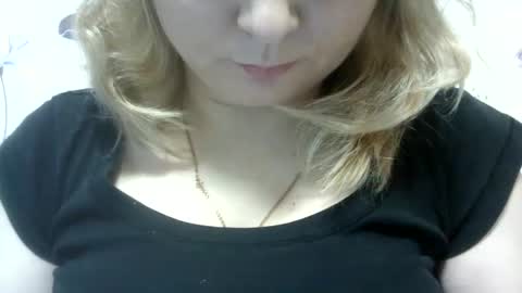 RiveraMaureen online show from December 19, 11:07 am