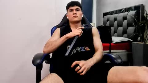 Roan Birkin online show from October 14, 12:57 am