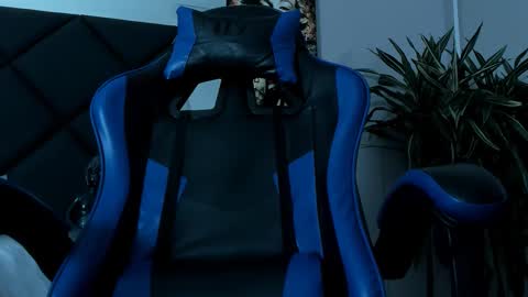 Roan Birkin online show from March 1, 11:09 pm