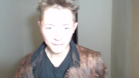 RoastingCorn online show from December 16, 2:23 pm