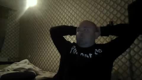 rob18997 online show from November 19, 7:56 pm