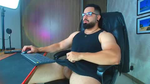 Robby online show from May 12, 1:36 am