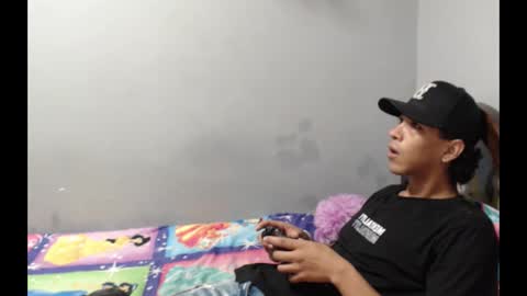 robert_kingg online show from March 15, 6:51 am