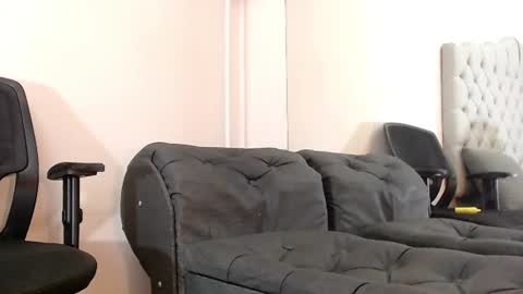 robert_kingg online show from June 10, 9:24 pm