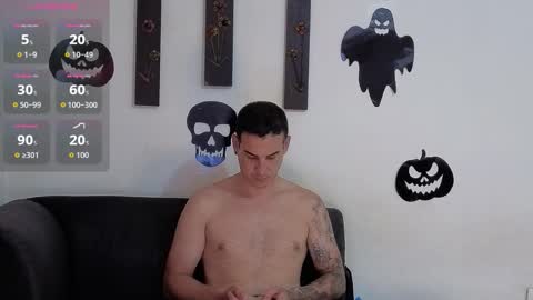 Robert and Kloe online show from October 7, 3:19 pm