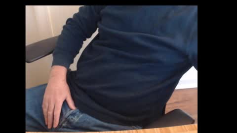 robidan6923 online show from January 28, 3:57 pm