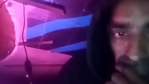 R online show from September 21, 8:18 am