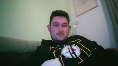 Robin online show from November 2, 9:59 pm