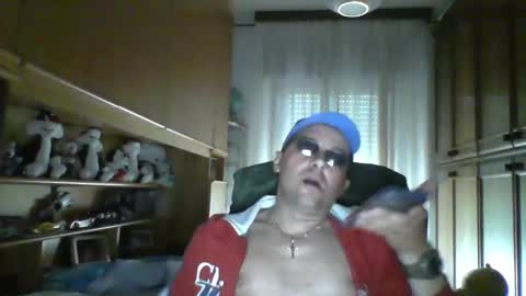 robertino online show from May 1, 11:37 am